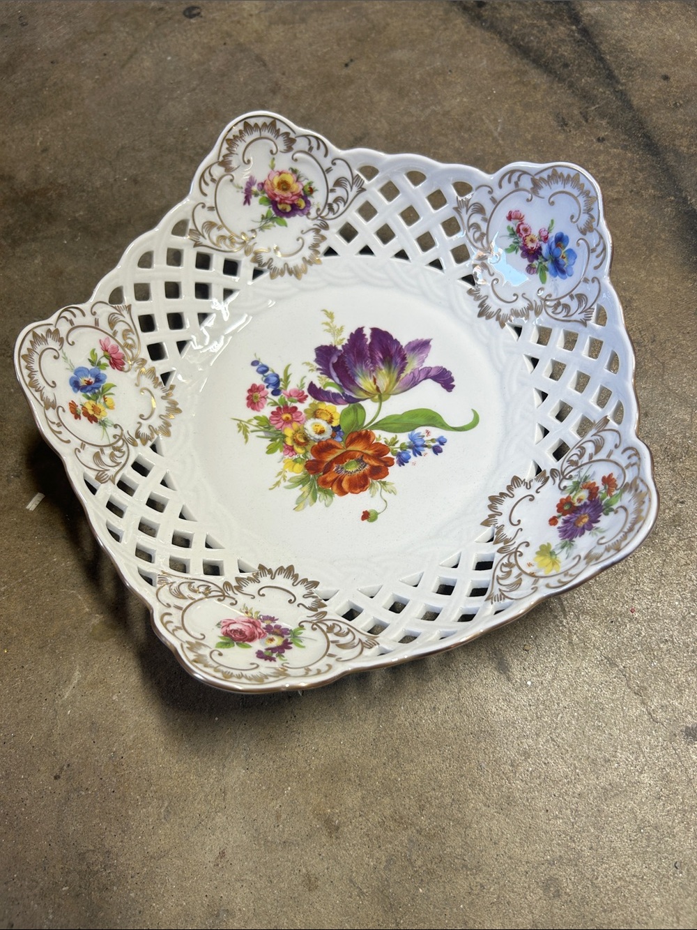 Bohemia Made in Czech Rep Decorative White Porcelain Floral Lattice Serving Bowl